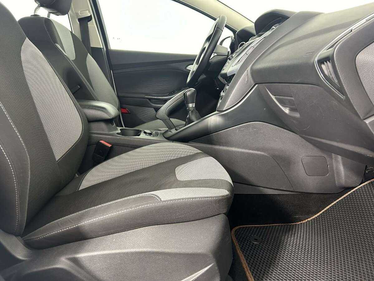 Ford Focus 2013 года с пробегом. Фото: #13