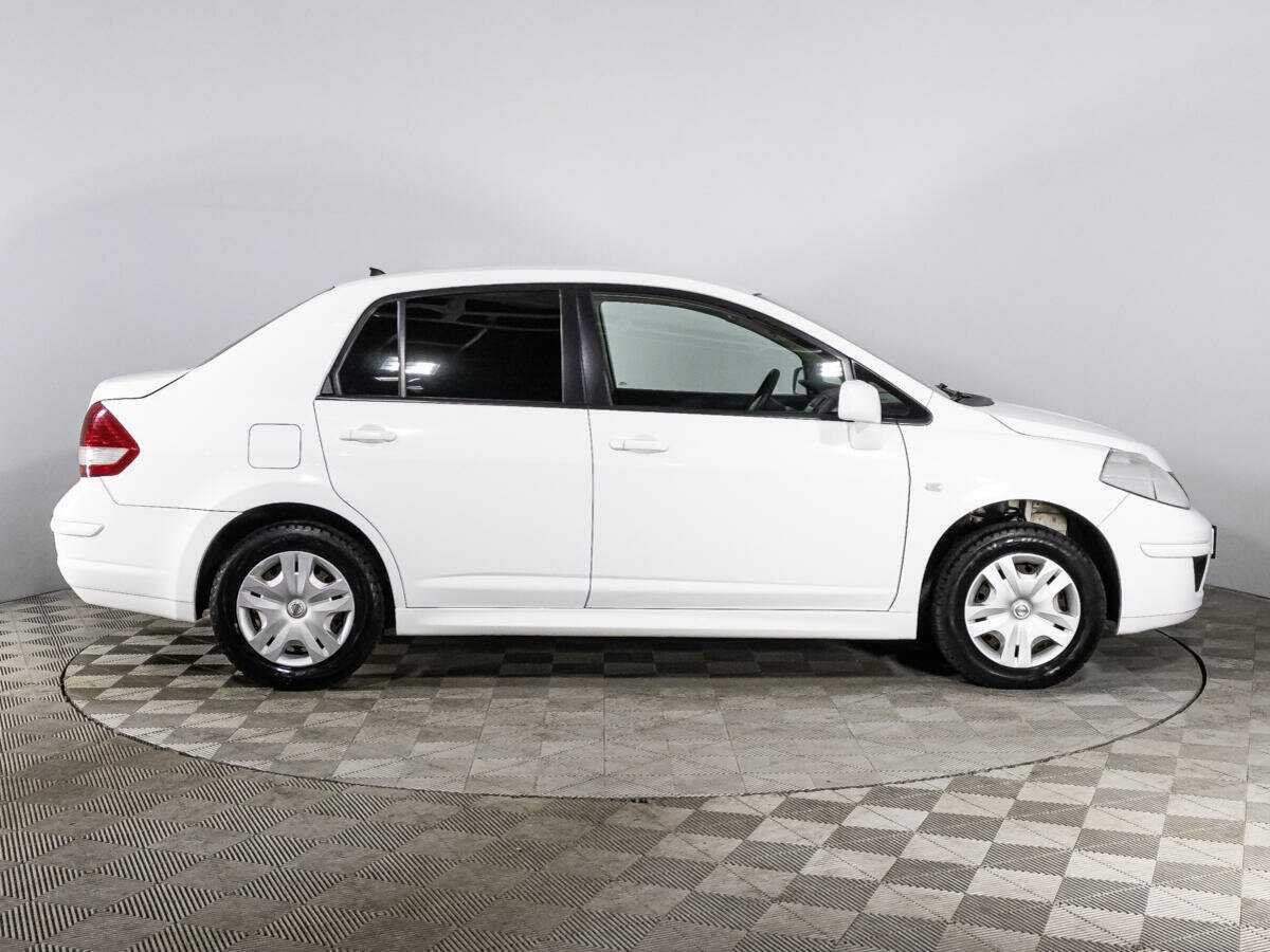 Nissan Tiida 2013 года с пробегом. Фото: #3