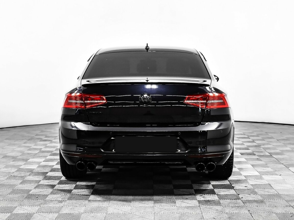 Volkswagen Passat 2018 года с пробегом. Фото: #4