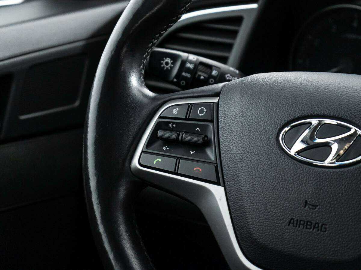 Hyundai Elantra 2017 года с пробегом. Фото: #18