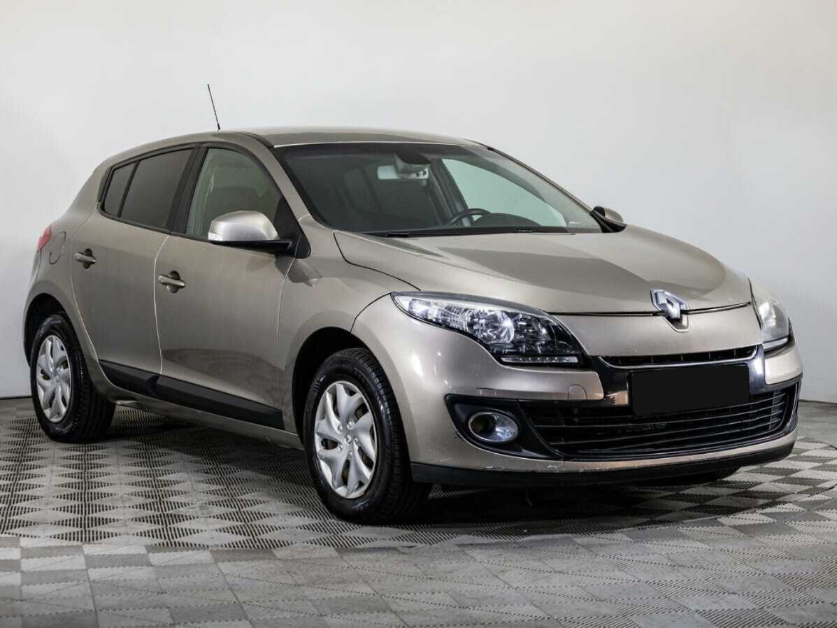 Renault Megane 2012 года с пробегом. Фото: #2