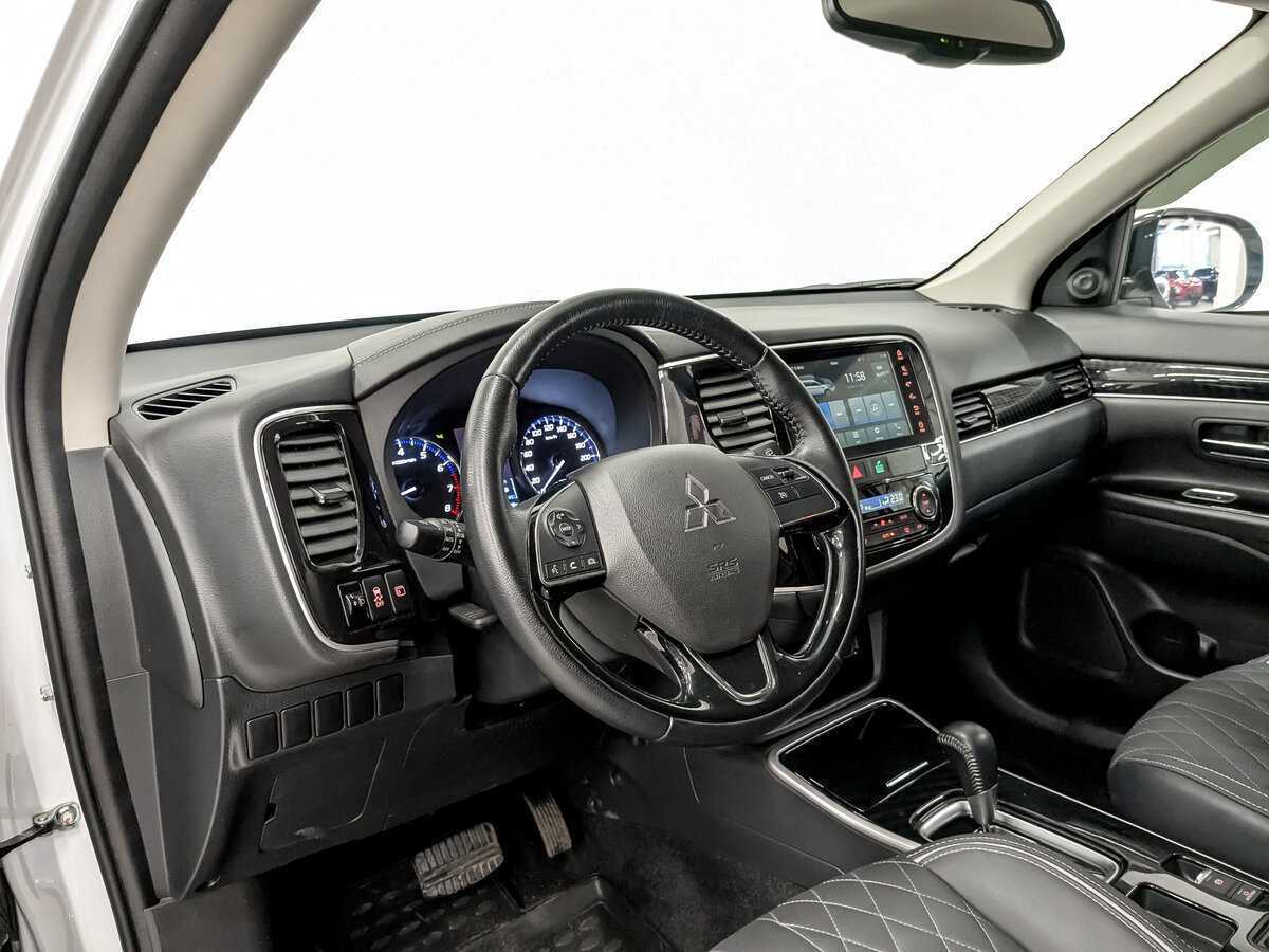 Mitsubishi Outlander 2022 года с пробегом. Фото: #15