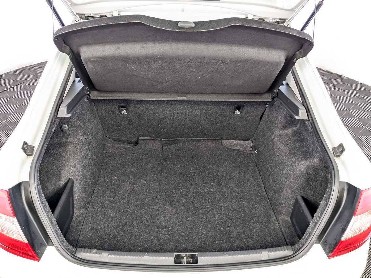 Skoda Rapid 2017 года с пробегом. Фото: #9