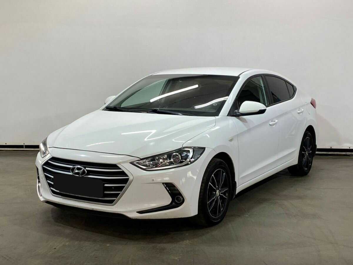 Hyundai Elantra 2017 года с пробегом. Посмотреть фото