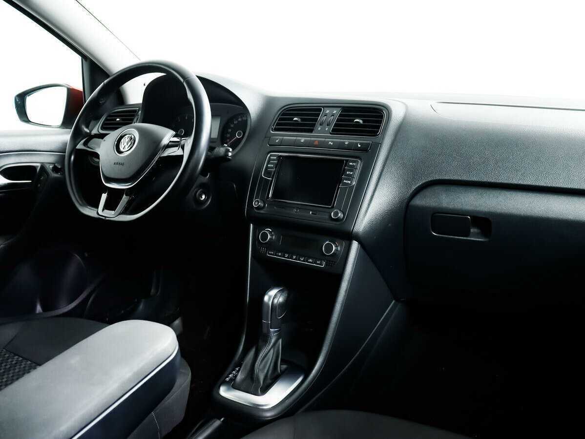 Volkswagen Polo 2015 года с пробегом. Фото: #8