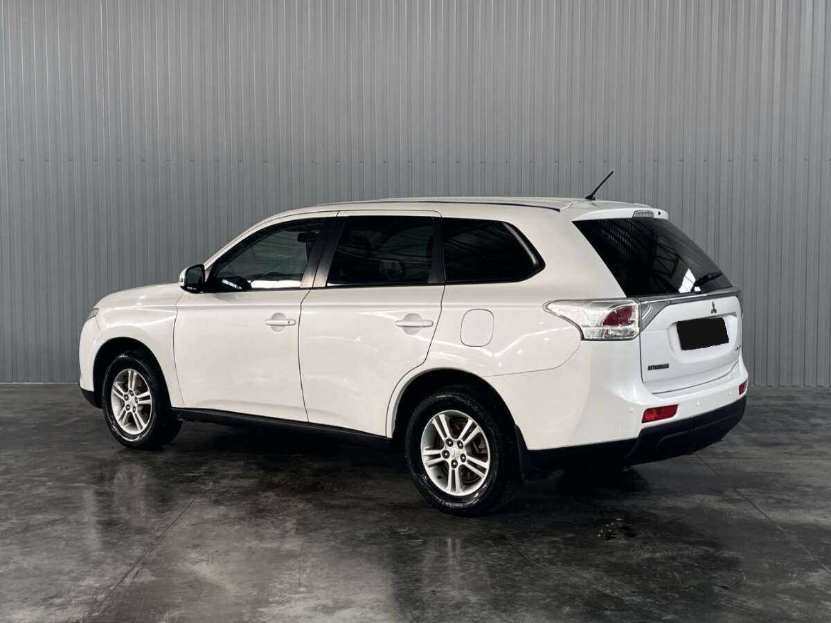 Mitsubishi Outlander 2013 года с пробегом. Фото: #6
