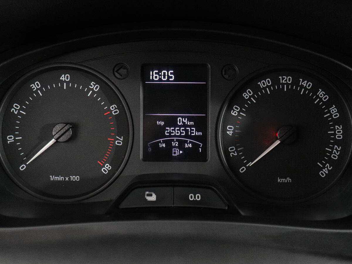 Skoda Rapid 2014 года с пробегом. Фото: #9