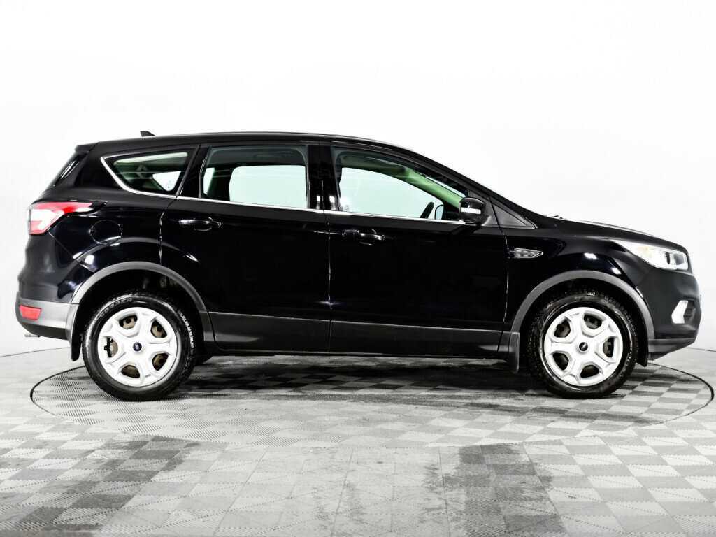 Ford Kuga 2017 года с пробегом. Фото: #3