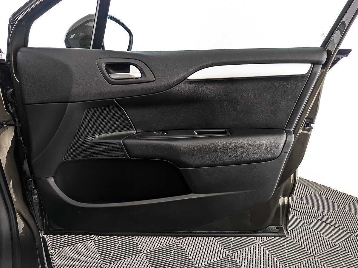 Citroen C4 2018 года с пробегом. Фото: #22