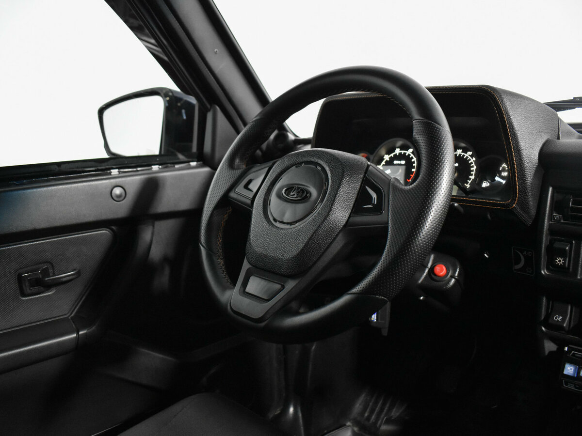 Lada (ВАЗ) 2121 (4x4) 2016 года с пробегом. Фото: #12