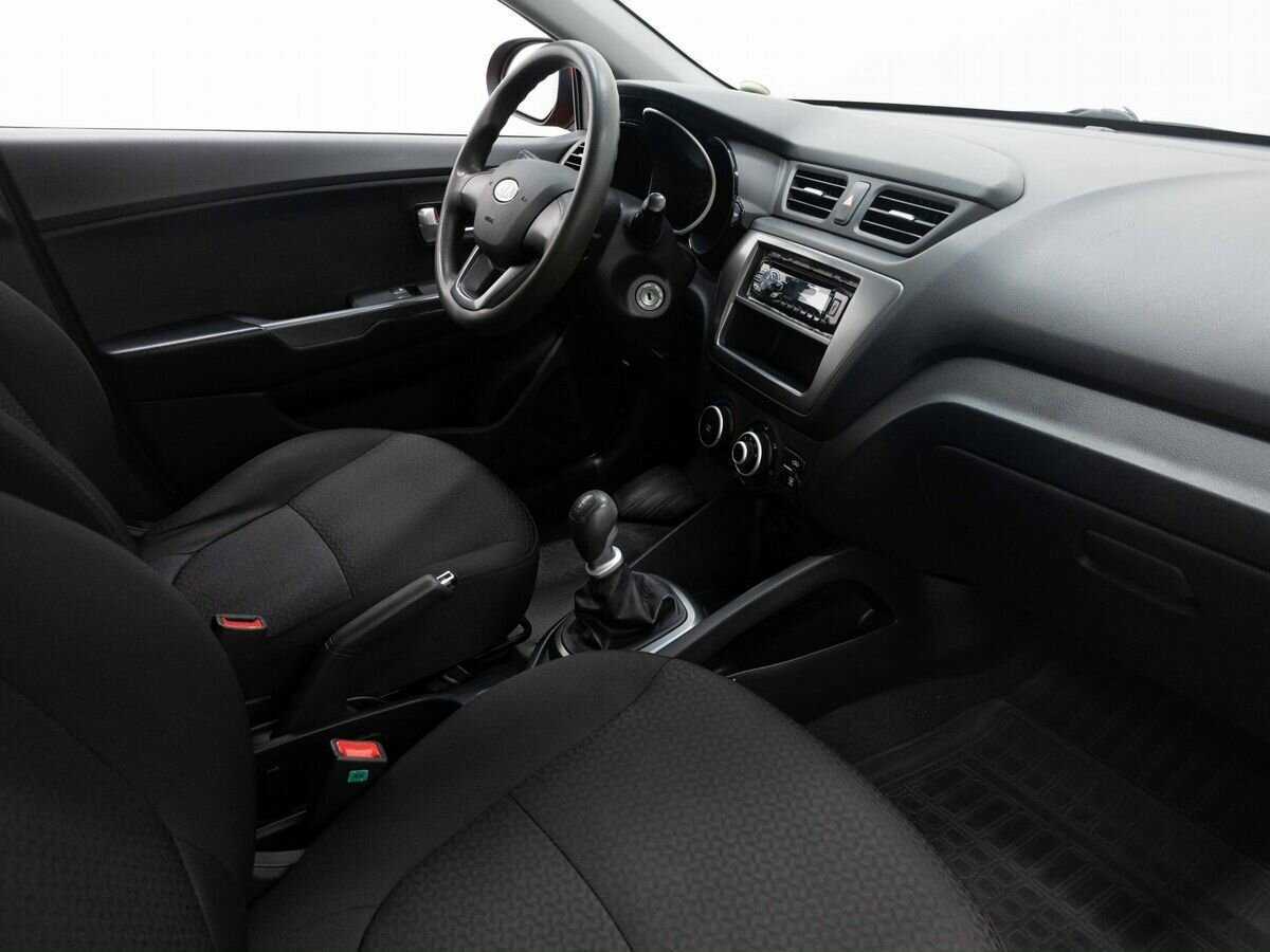 Kia Rio 2012 года с пробегом. Фото: #12