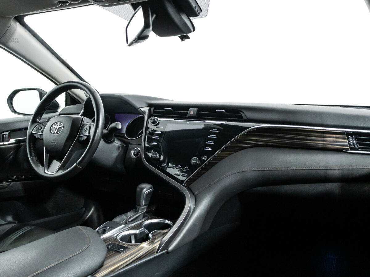 Toyota Camry 2018 года с пробегом. Фото: #8