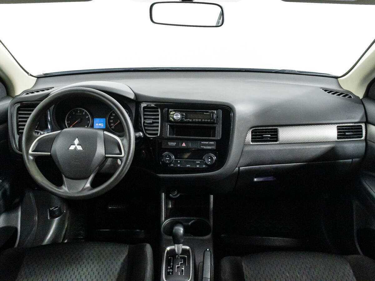 Mitsubishi Outlander 2014 года с пробегом. Фото: #12