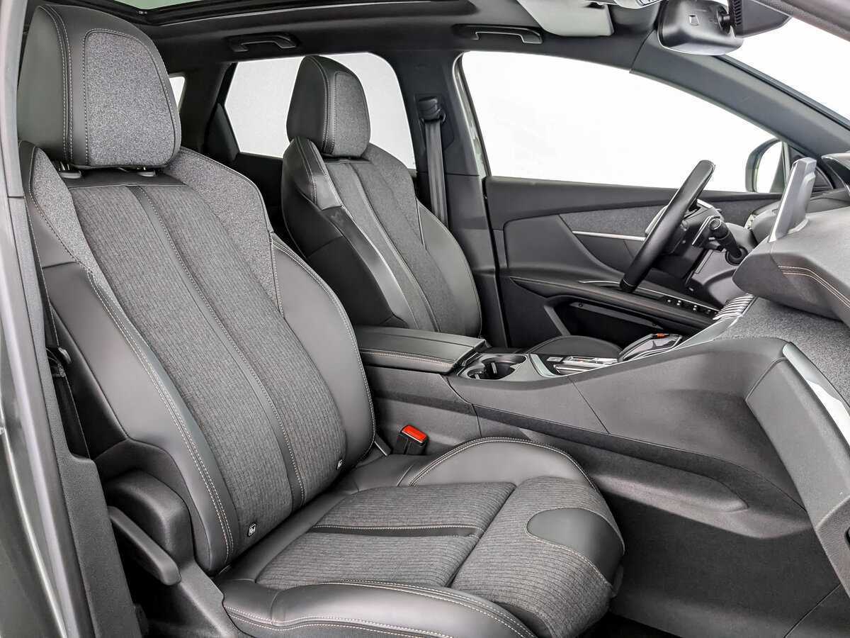 Peugeot 3008 2018 года с пробегом. Фото: #18