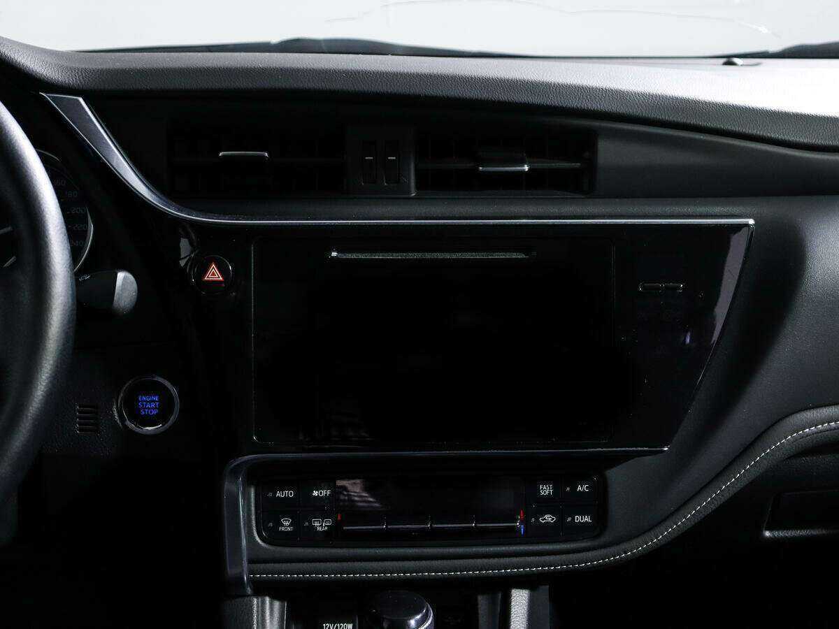 Toyota Corolla 2018 года с пробегом. Фото: #9