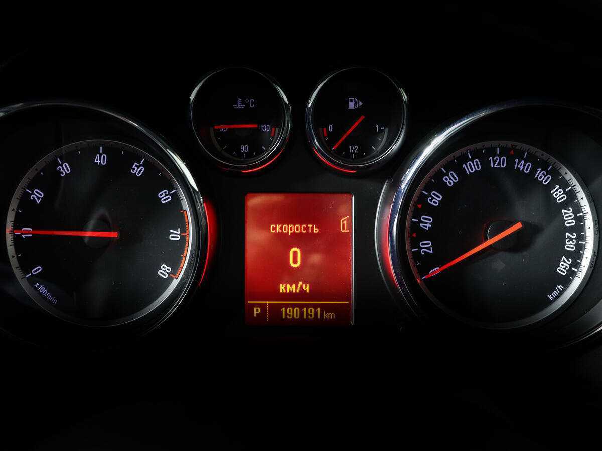 Opel Astra 2012 года с пробегом. Фото: #8