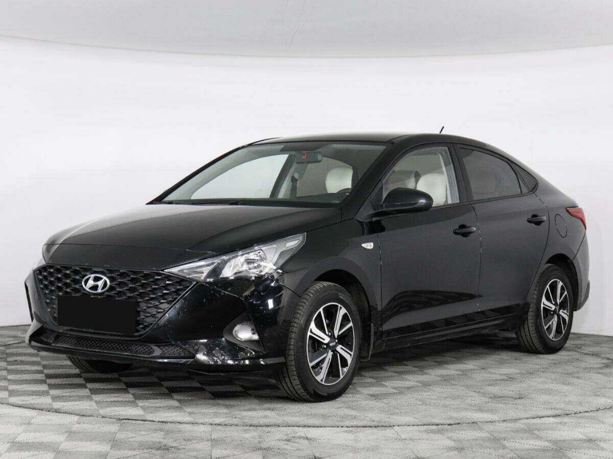 Hyundai Solaris 2022 года с пробегом. Посмотреть фото