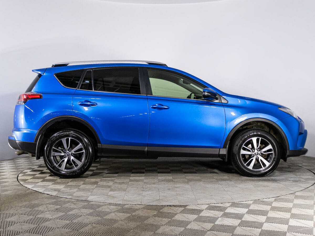 Toyota RAV4 2016 года с пробегом. Фото: #3