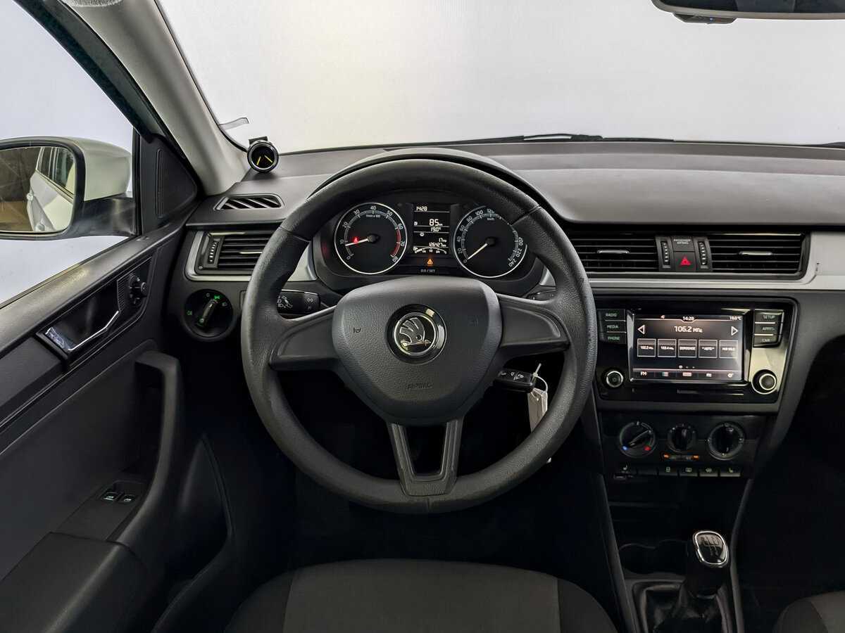 Skoda Rapid 2019 года с пробегом. Фото: #20
