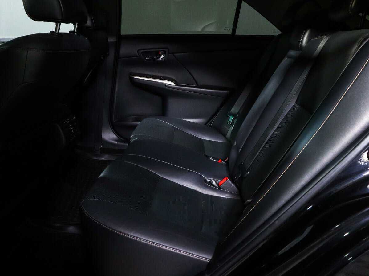 Toyota Camry 2018 года с пробегом. Фото: #7