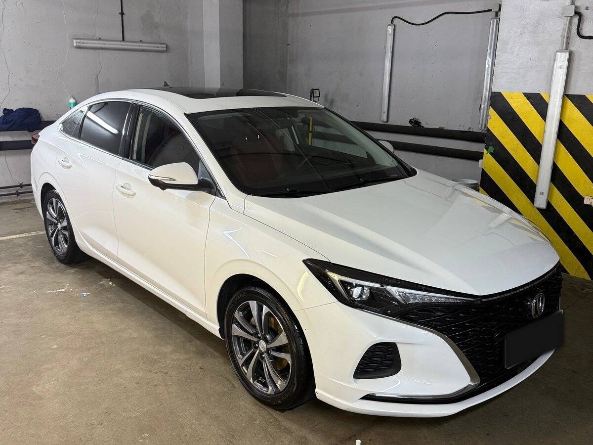 Changan Eado Plus 2023 года с пробегом. Посмотреть фото