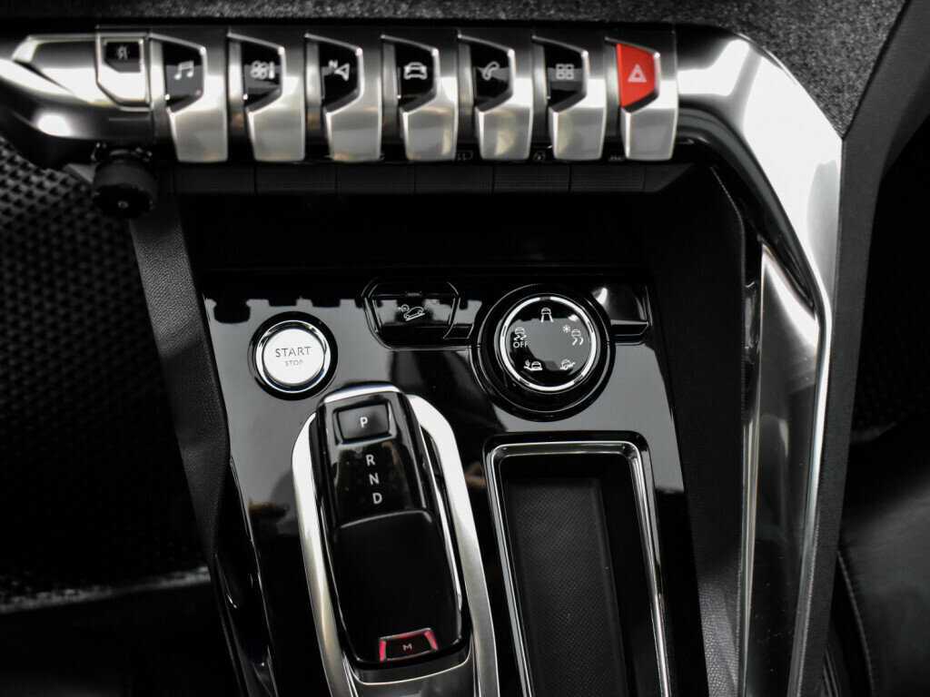 Peugeot 3008 2018 года с пробегом. Фото: #13