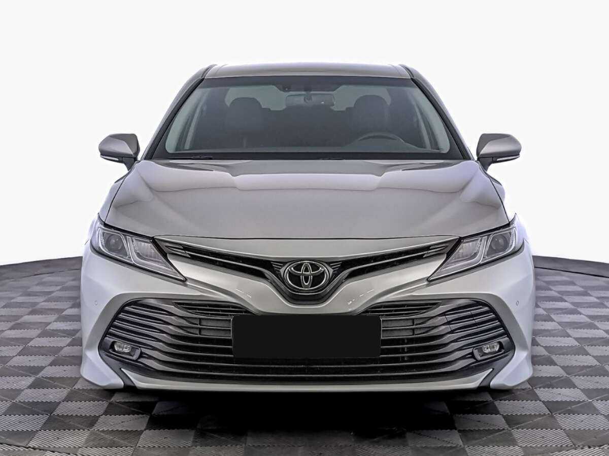 Toyota Camry 2020 года с пробегом. Фото: #1