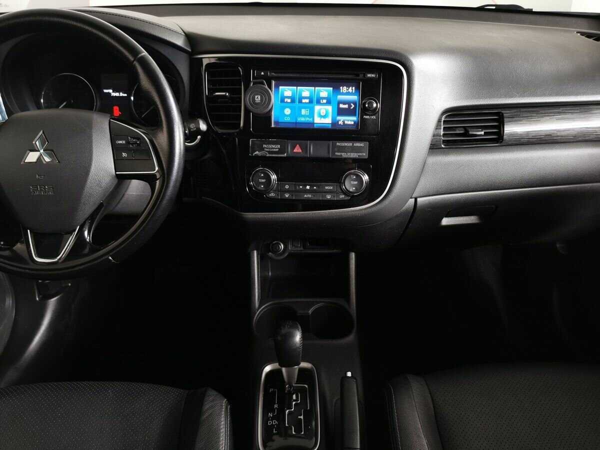 Mitsubishi Outlander 2016 года с пробегом. Фото: #10