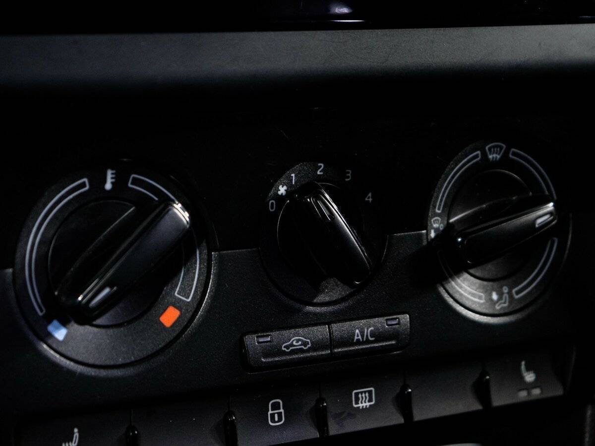 Skoda Rapid 2019 года с пробегом. Фото: #20