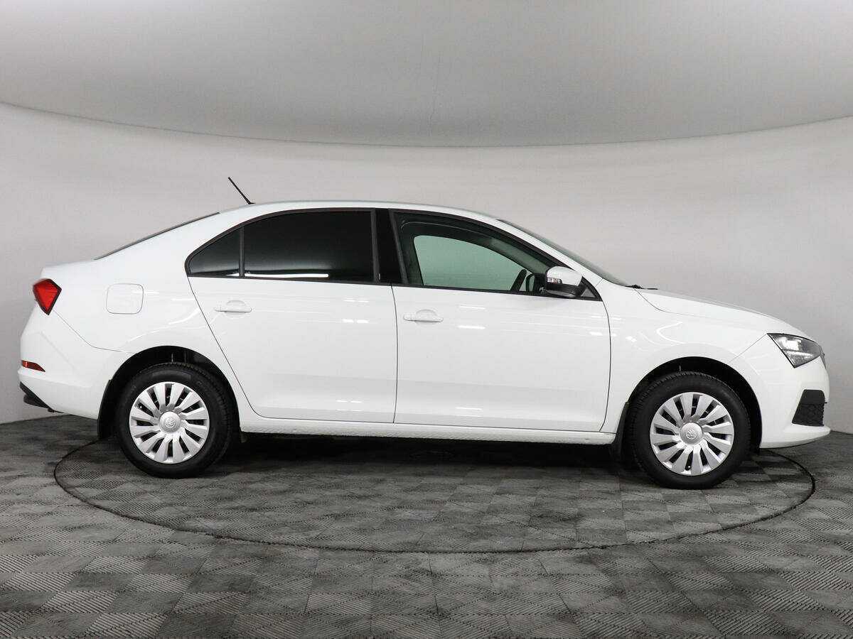 Skoda Rapid 2021 года с пробегом. Фото: #3