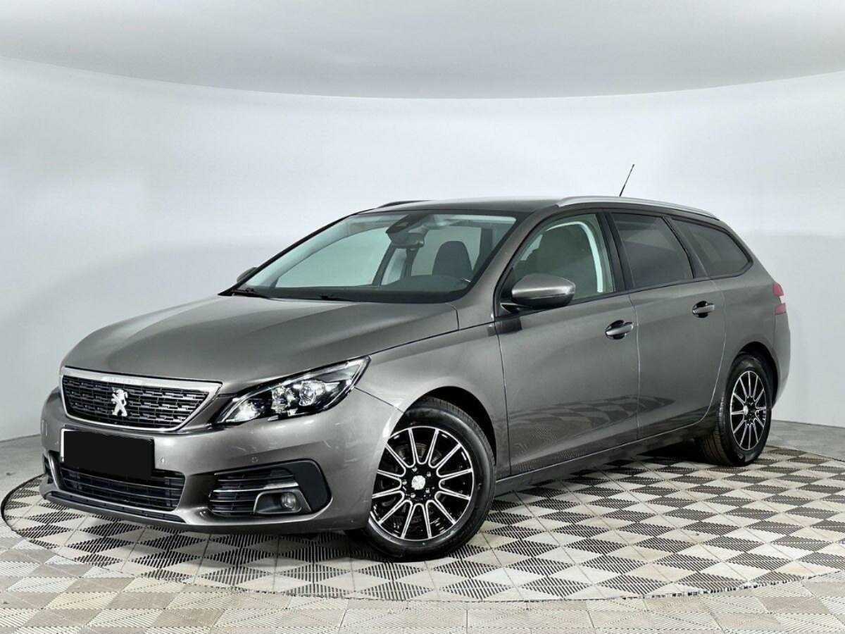 Peugeot 308 2018 года с пробегом. Посмотреть фото