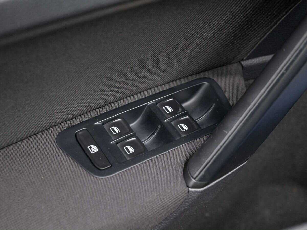 Volkswagen Golf 2013 года с пробегом. Фото: #14