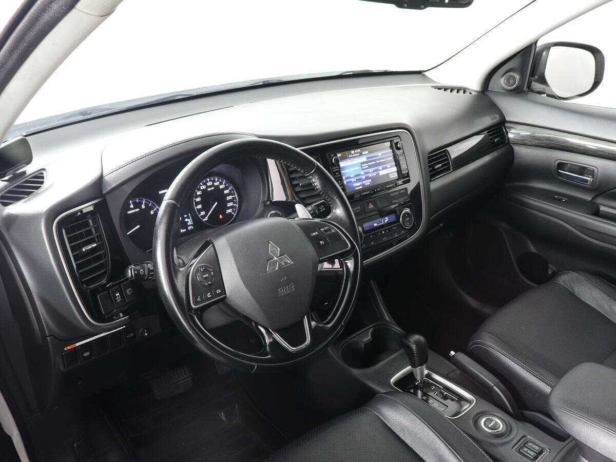 Mitsubishi Outlander 2016 года с пробегом. Фото: #8