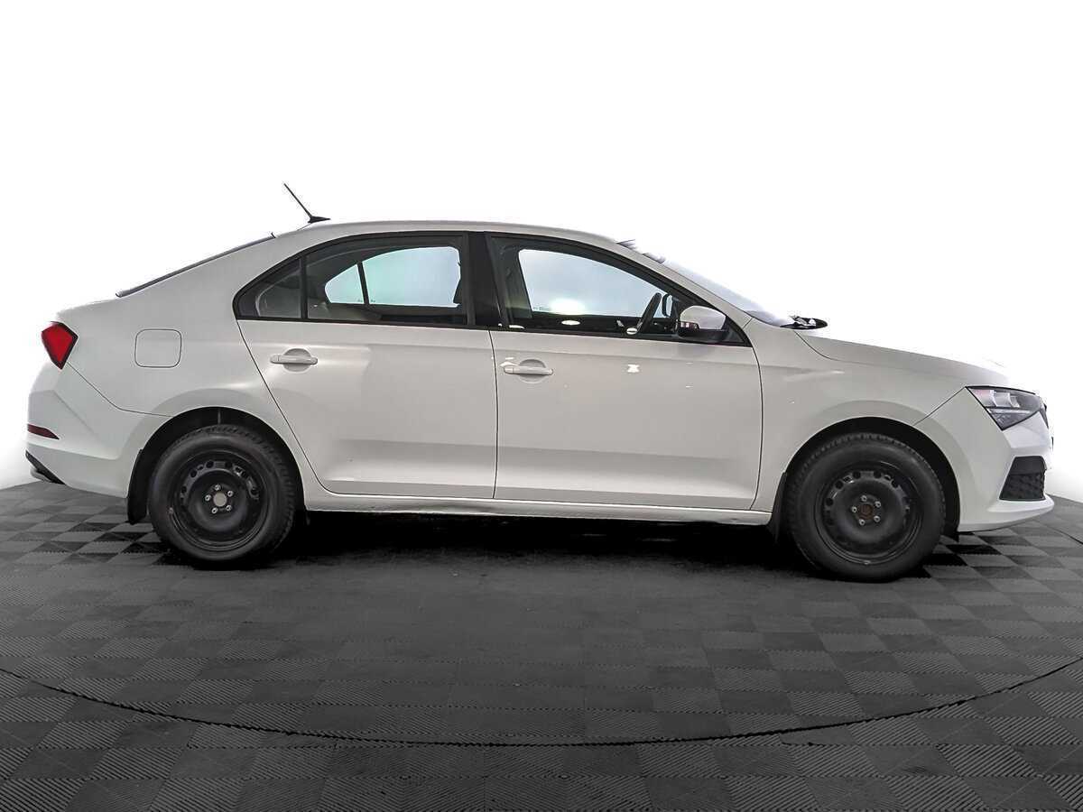 Skoda Rapid 2021 года с пробегом. Фото: #3