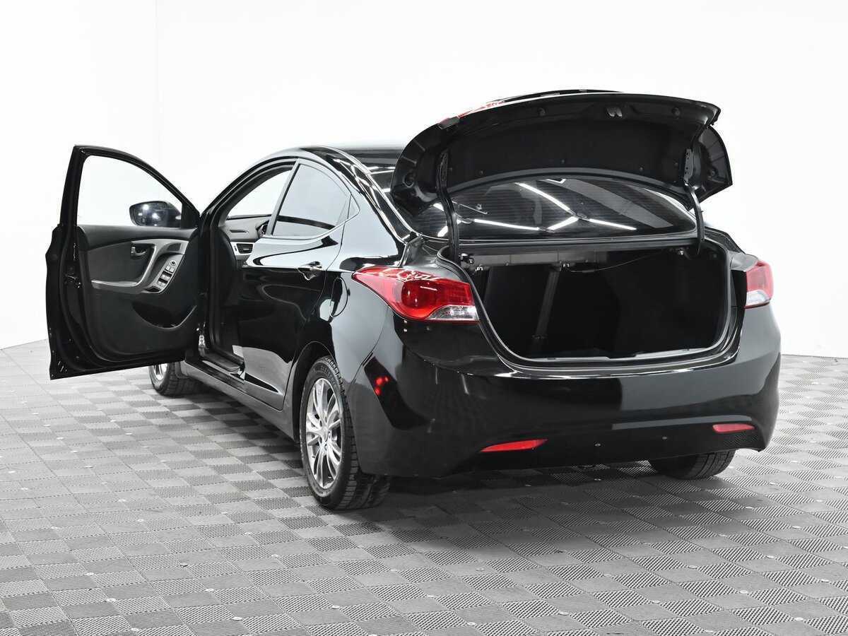 Hyundai Elantra 2012 года с пробегом. Фото: #4