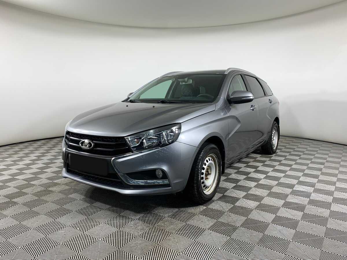 Lada (ВАЗ) Vesta 2018 года с пробегом. Посмотреть фото