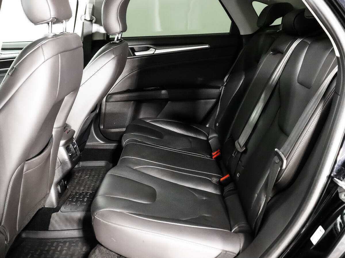 Ford Mondeo 2017 года с пробегом. Фото: #9