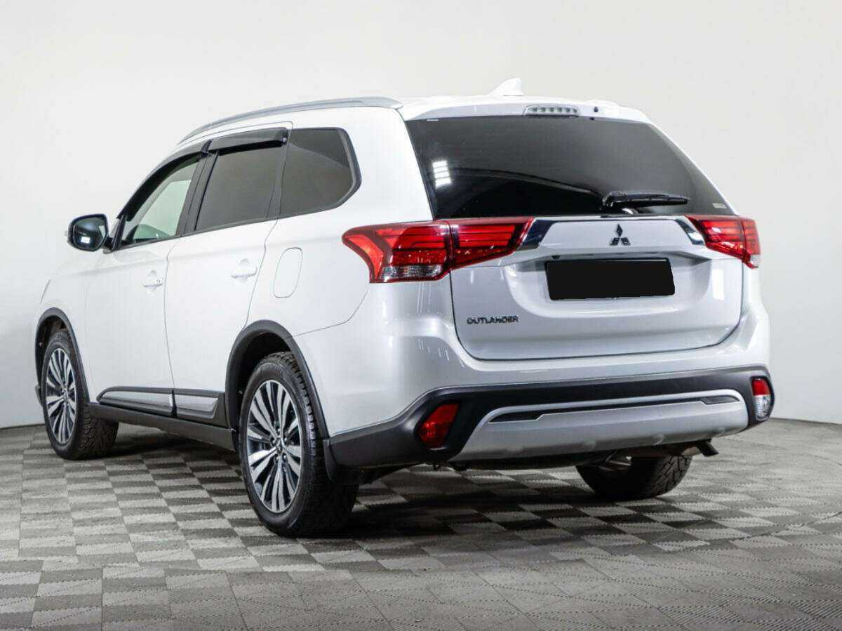 Mitsubishi Outlander 2021 года с пробегом. Фото: #6