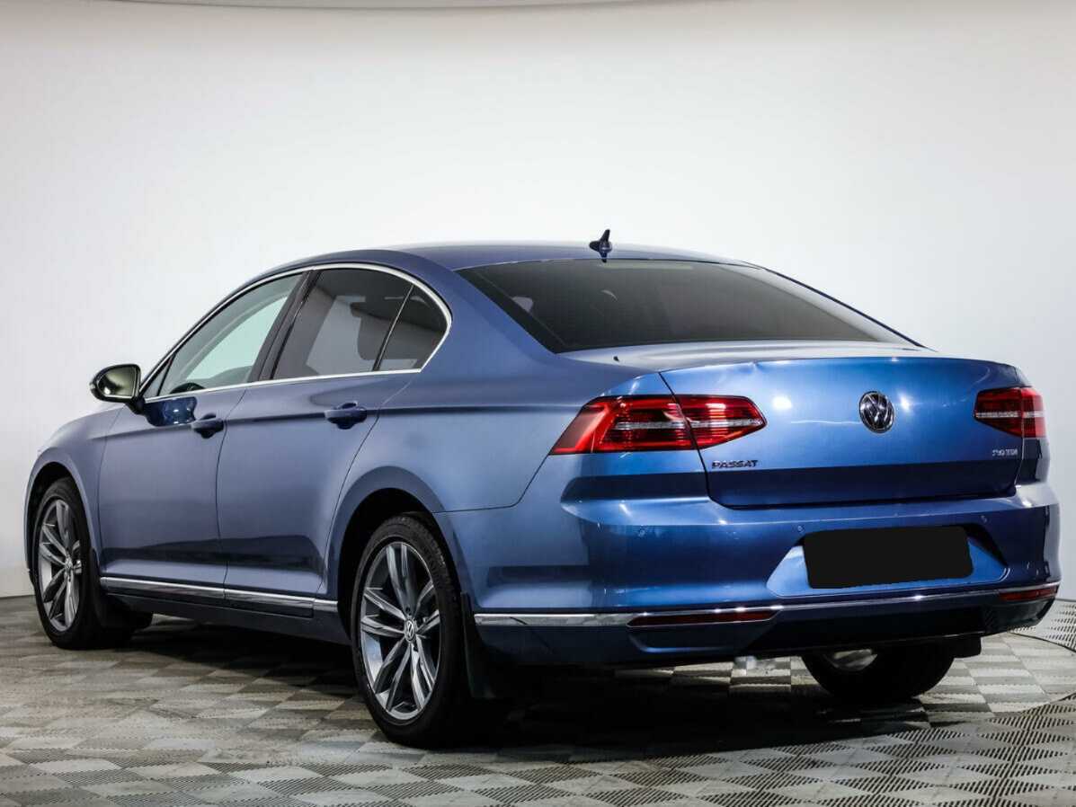 Volkswagen Passat 2017 года с пробегом. Фото: #5