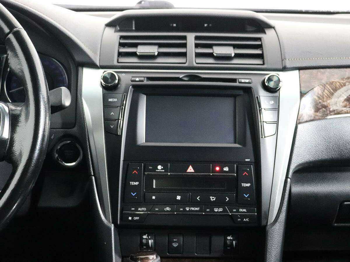 Toyota Camry 2018 года с пробегом. Фото: #11