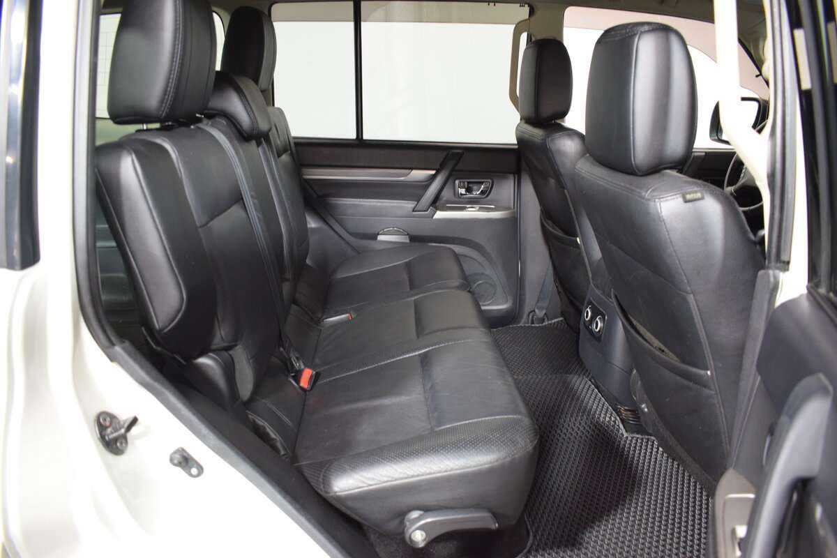 Mitsubishi Pajero 2014 года с пробегом. Фото: #11