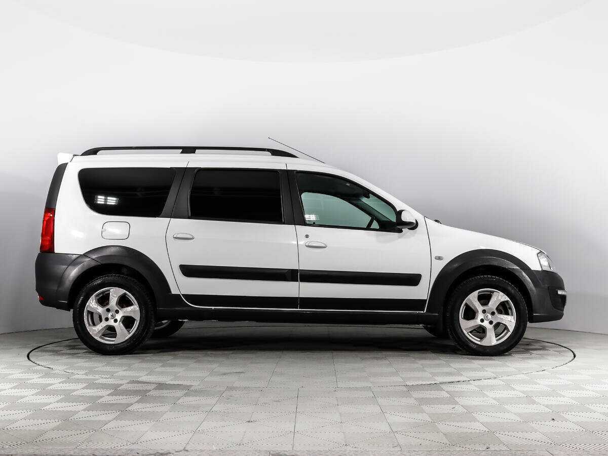 Lada (ВАЗ) Largus 2015 года с пробегом. Фото: #3