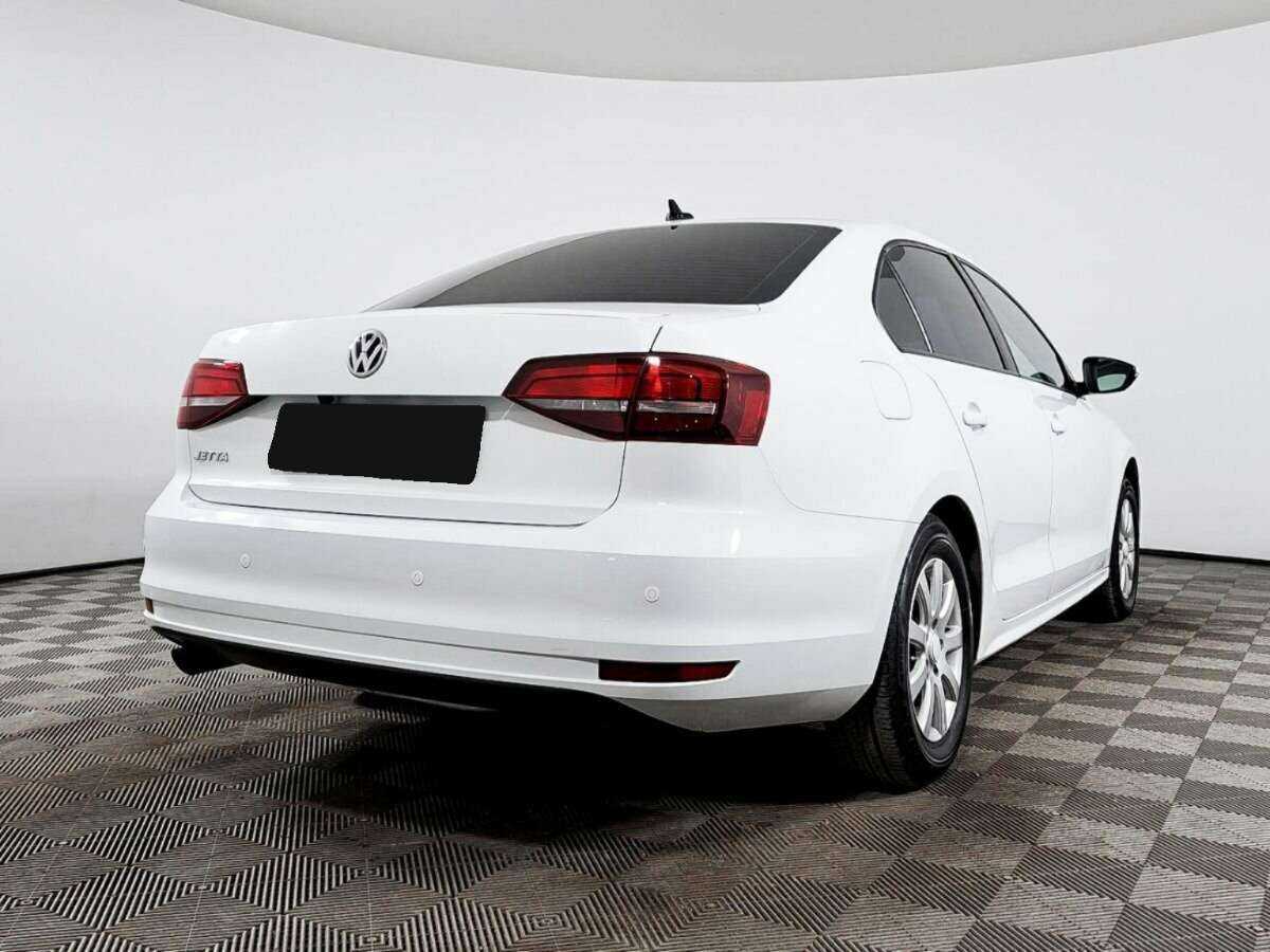 Volkswagen Jetta 2018 года с пробегом. Фото: #3