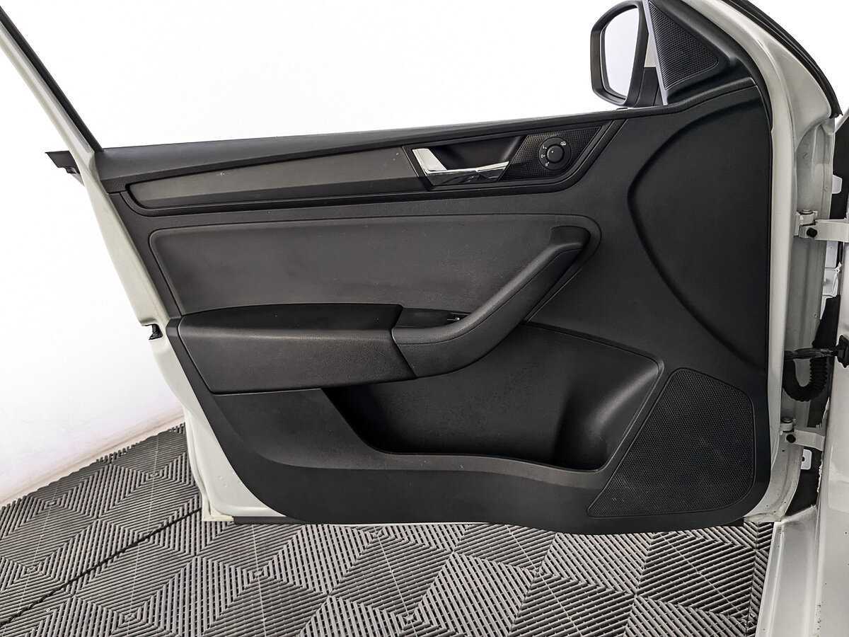 Skoda Rapid 2019 года с пробегом. Фото: #18