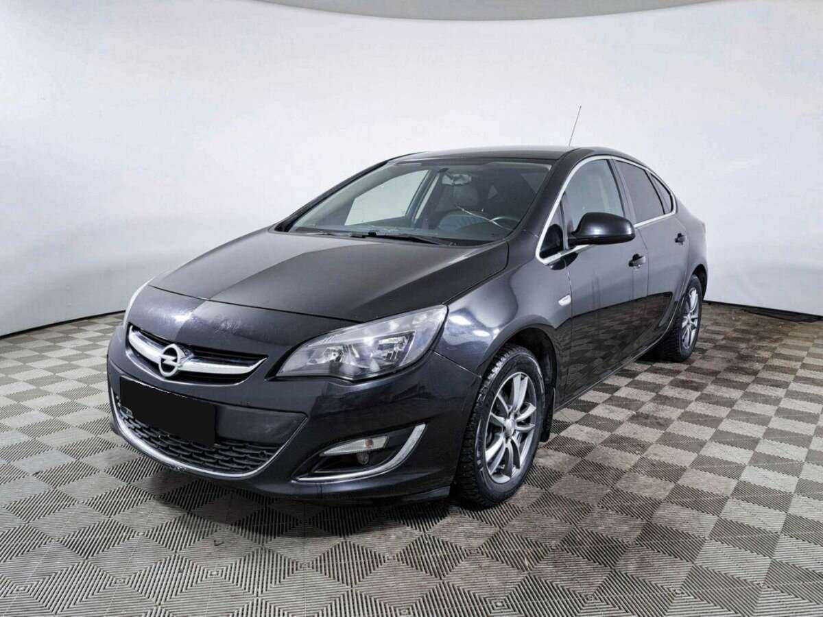 Opel Astra 2014 года с пробегом. Посмотреть фото