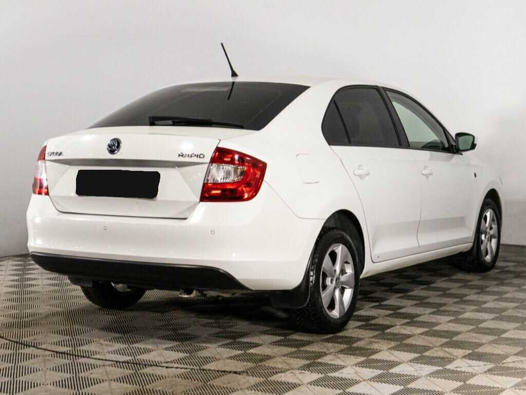 Skoda Rapid 2015 года с пробегом. Фото: #4
