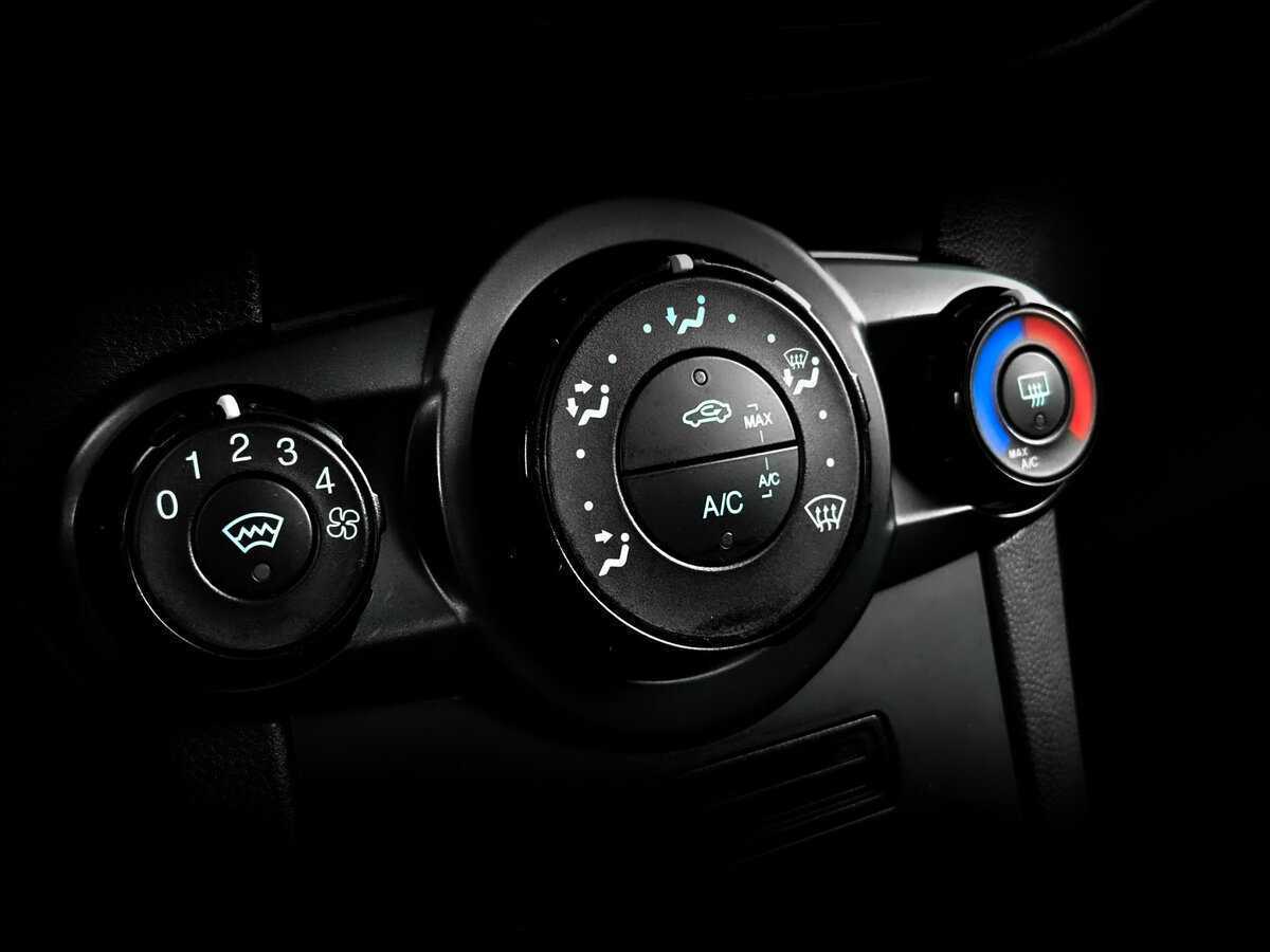 Ford Fiesta 2017 года с пробегом. Фото: #23