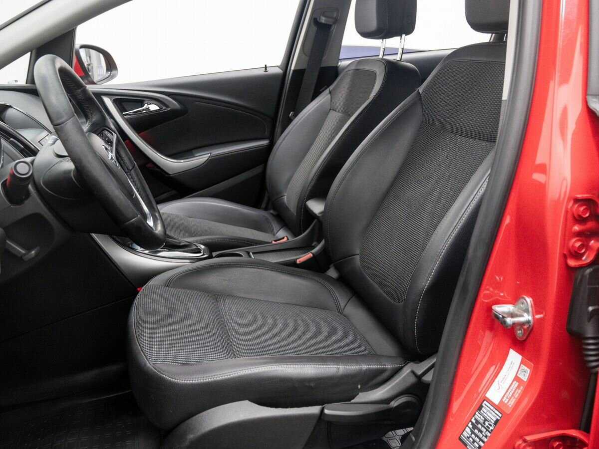 Opel Astra 2013 года с пробегом. Фото: #13