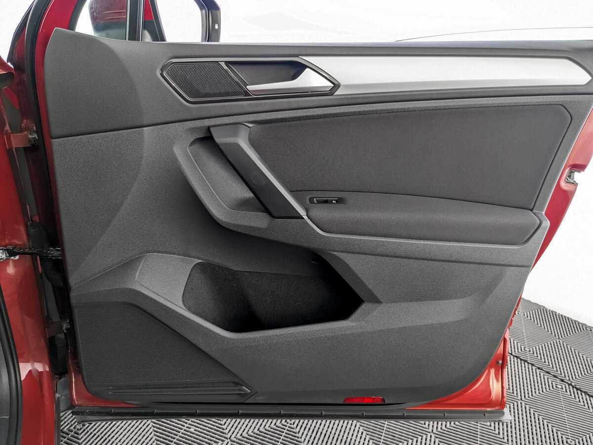 Volkswagen Tiguan 2017 года с пробегом. Фото: #18