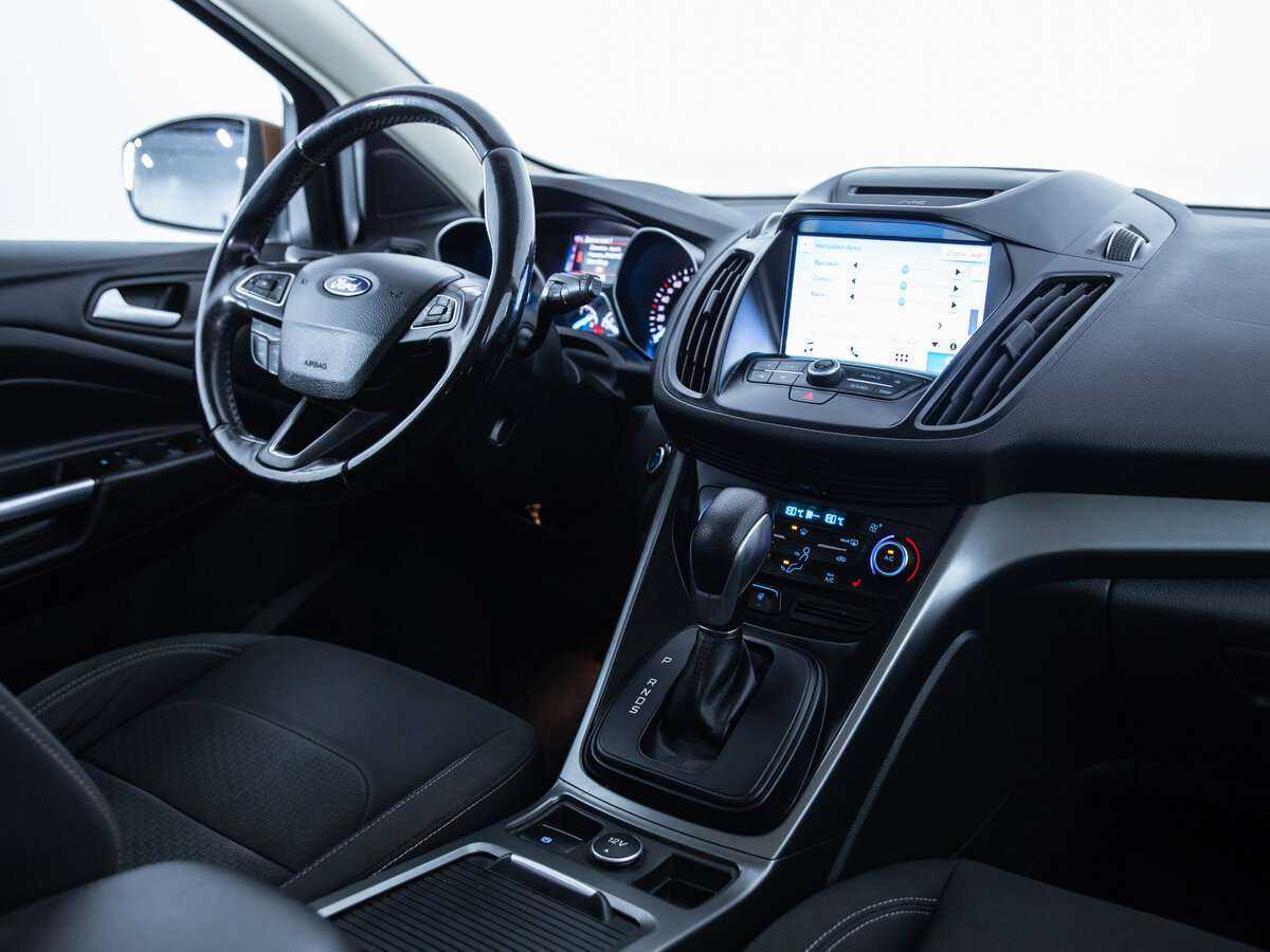 Ford Kuga 2017 года с пробегом. Фото: #8